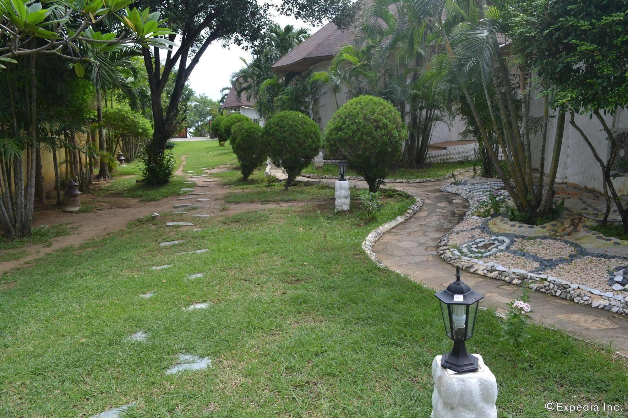 Alfheim Resort Lapu-Lapu City Exterior photo